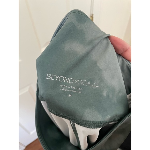 Beyond Yoga Olympus High Rise Green Tie Dye Patterned Leggings Medium - Picture 6 of 6